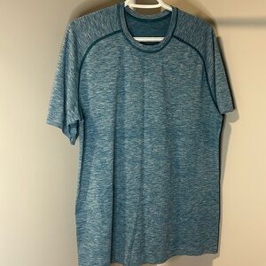 Lululemon t shirt size xl